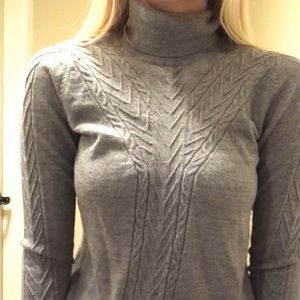 Grey patterned turtle sweater!